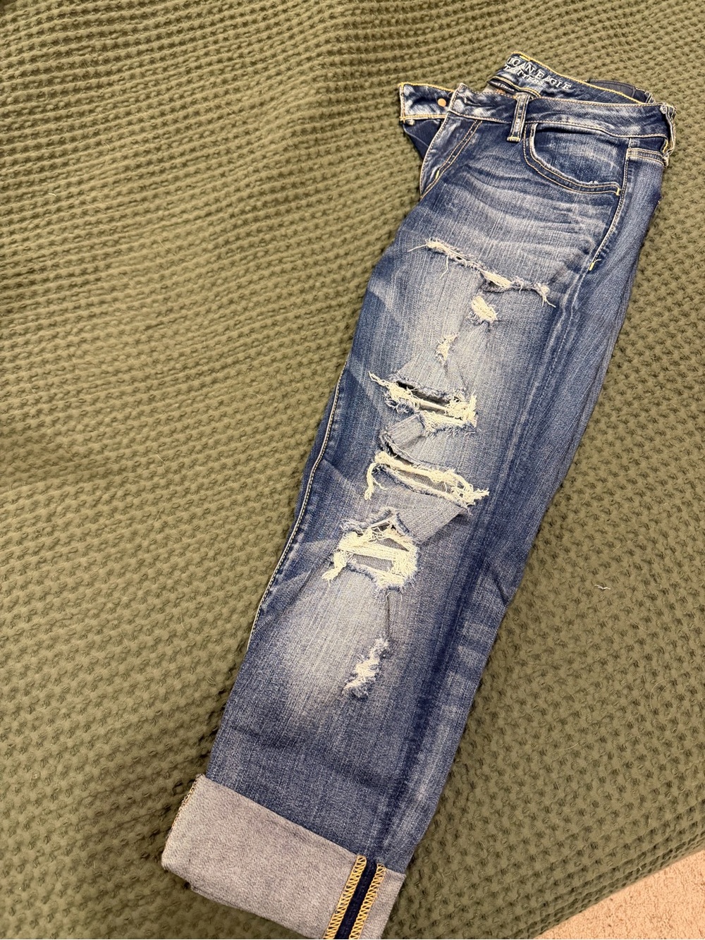 American Eagle Outfitters Distressed Skinny Jeans in Blue